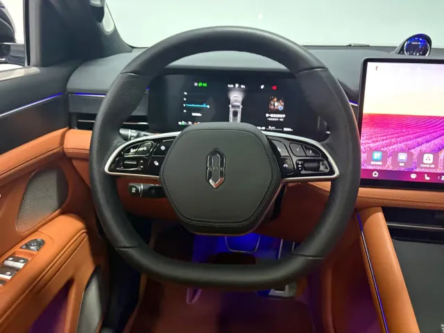 Aito M7 — Фото автомобиля 12