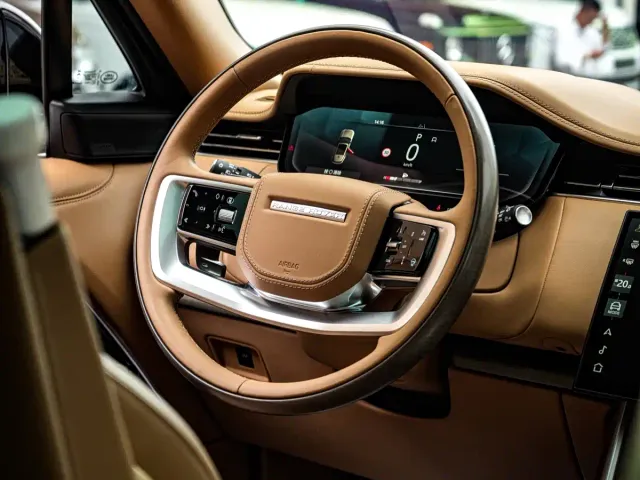 Land Rover Range Rover — Фото автомобиля 4