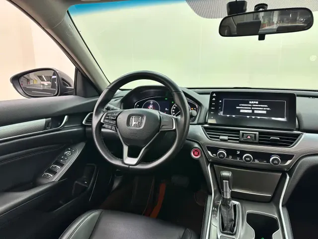 Honda Accord — Фото автомобиля 21