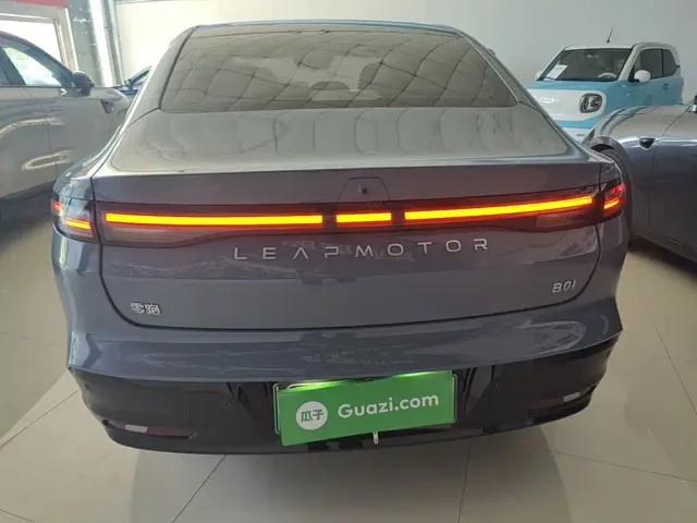 Leapmotor B01 — Фото автомобиля 5