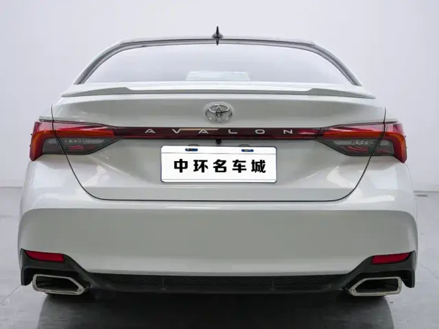 Toyota Avalon — Фото автомобиля 16