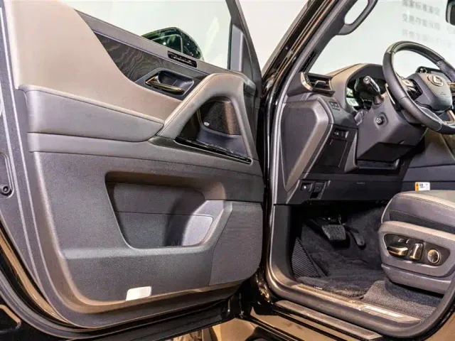 Lexus LX — Фото автомобиля 7