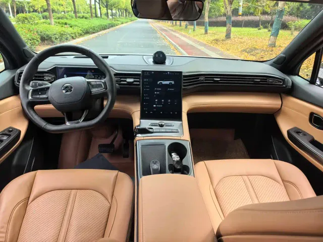 Nio ES6 — Фото автомобиля 6