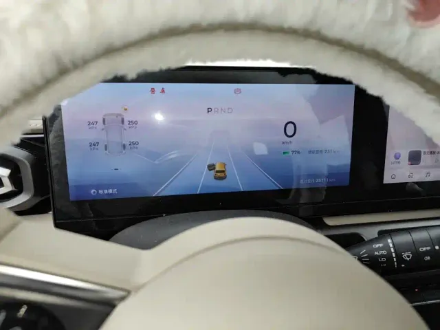 Baojun Yep — Фото автомобиля 7
