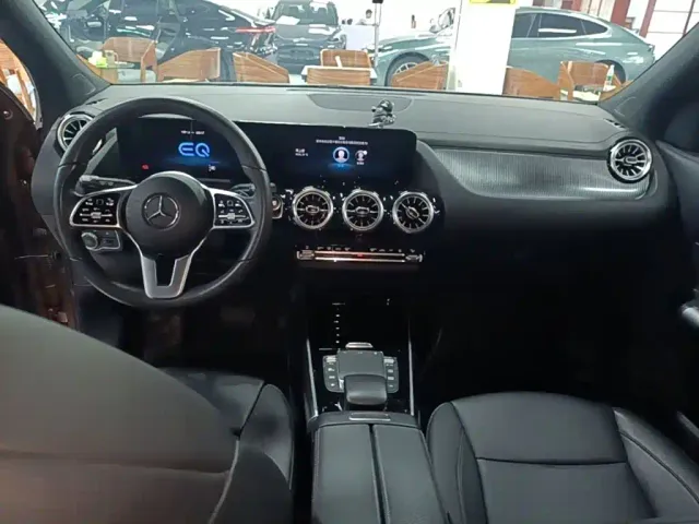 Mercedes-Benz EQA — Фото автомобиля 9