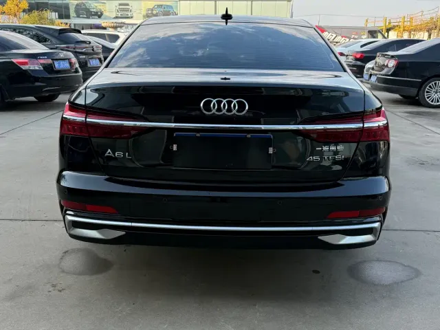 Audi A6L — Фото автомобиля 8