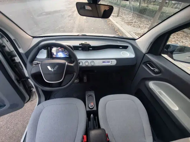Wuling Hongguang Mini EV — Фото автомобиля 13