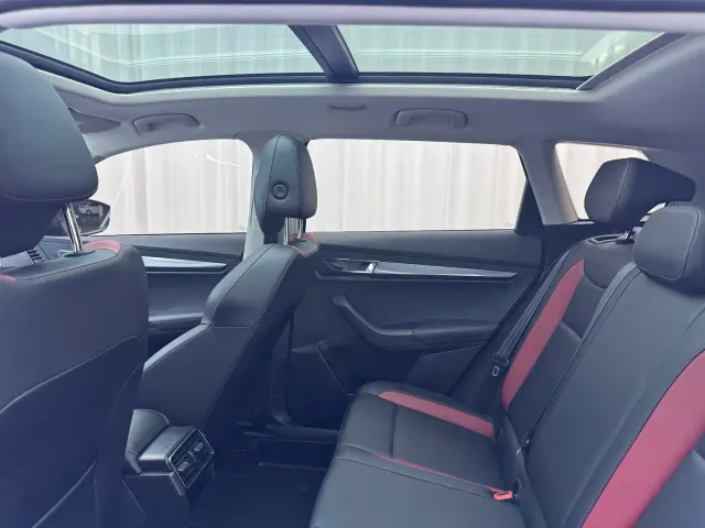 Skoda Karoq — Фото автомобиля 14