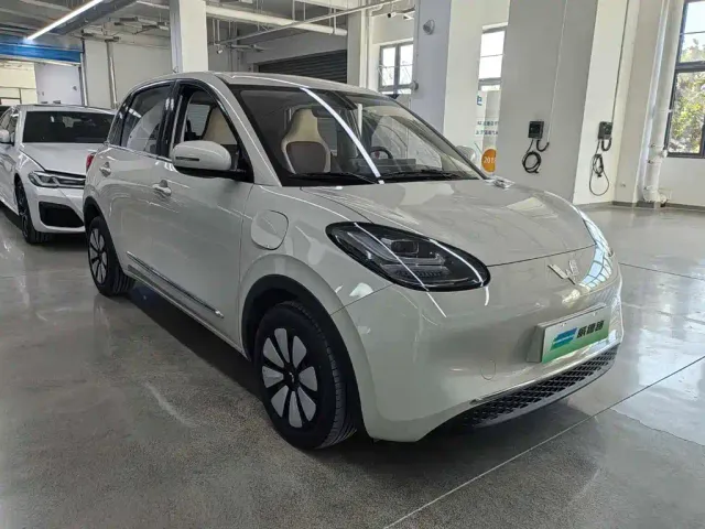Wuling Bingo — Фото автомобиля 2