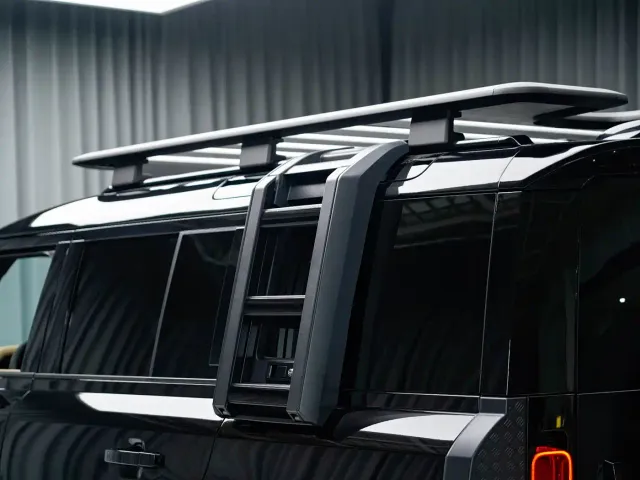 Land Rover Defender — Фото автомобиля 10