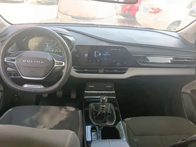 Wuling Victory — Фото автомобиля 9