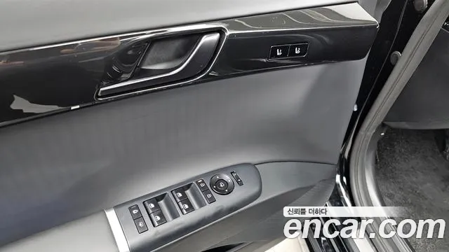 Hyundai Grandeur GN7 — Фото автомобиля 30
