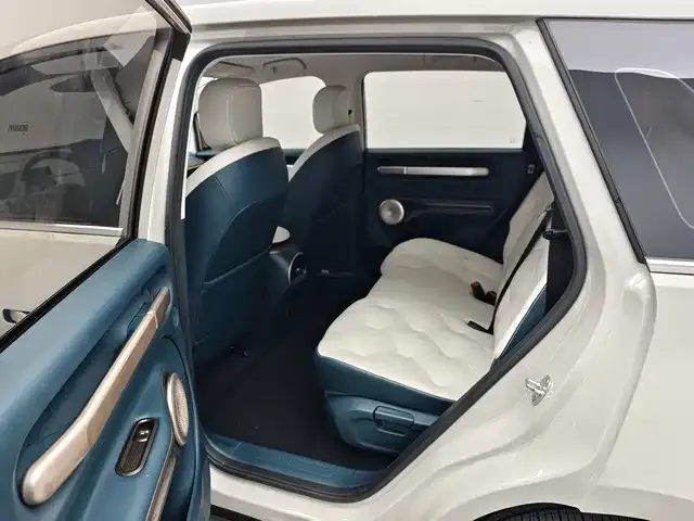 Baojun Cloud — Фото автомобиля 11