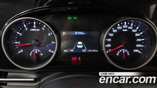 Kia Canival Carnival 4 поколение Бензин 9 мест Prestige — Фото автомобиля 8