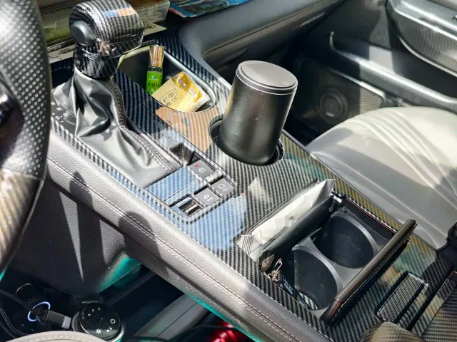 Toyota Sienna — Фото автомобиля 9