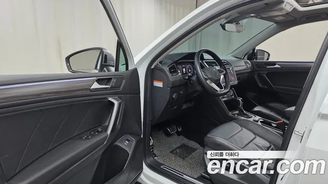 Volkswagen Tiguan — Фото автомобиля 9