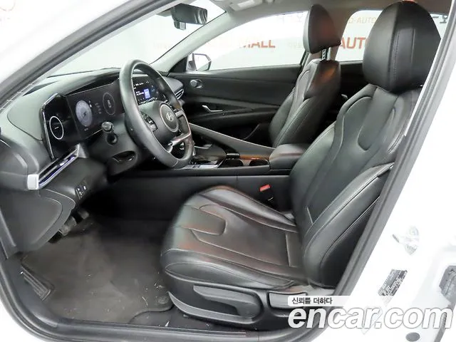 Hyundai Avante CN7 — Фото автомобиля 10