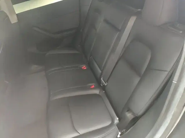 Tesla Model Y — Фото автомобиля 16