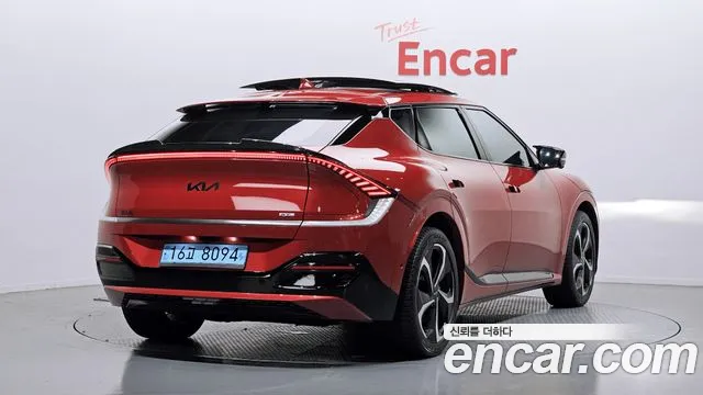 Kia EV6 — Фото автомобиля 2