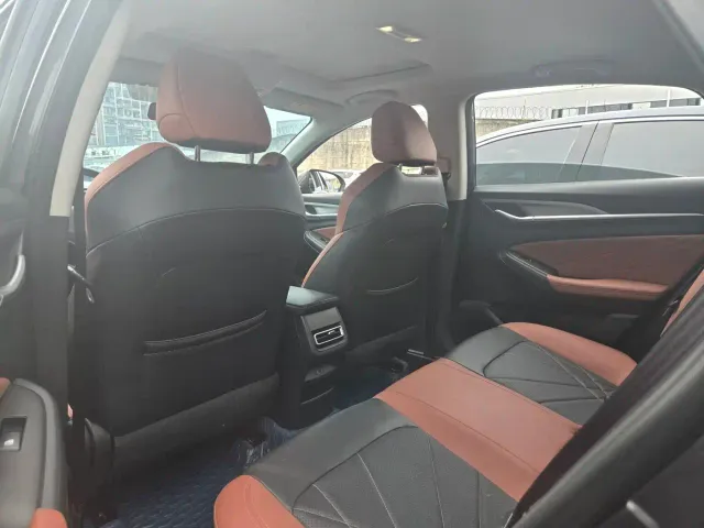 Changan Eado — Фото автомобиля 6
