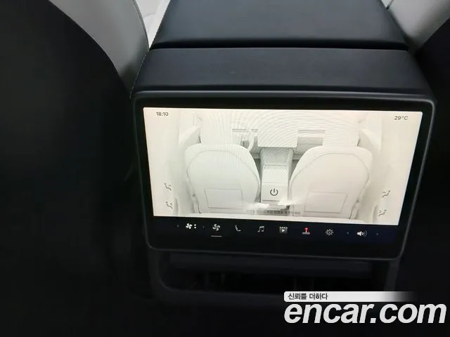 Tesla Model 3 — Фото автомобиля 17