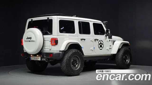 Jeep Wrangler JL — Фото автомобиля 2