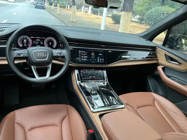 Audi Audi Q7 2023 55 TFSI quattro S line Ice & Snow Sport Edition — Фото автомобиля 15