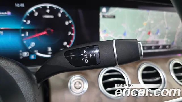 Mercedes-Benz E-Class — Фото автомобиля 9