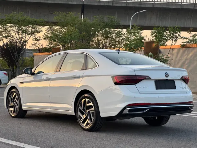 Volkswagen Sagitar — Фото автомобиля 6
