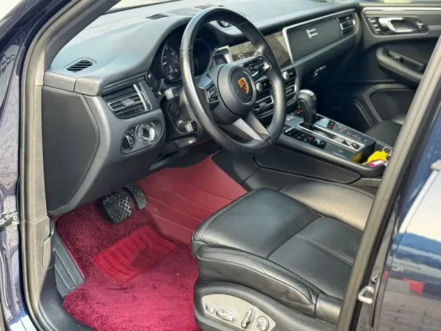 Porsche Macan — Фото автомобиля 12