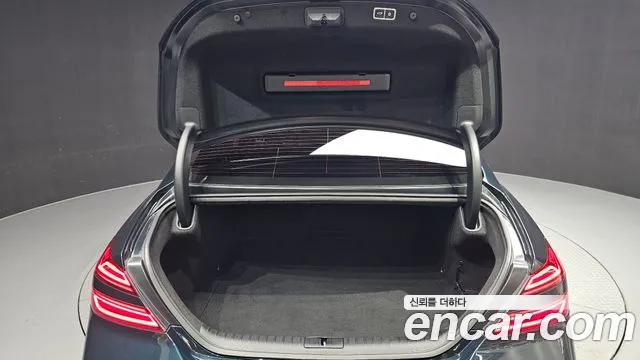 Genesis G70 — Фото автомобиля 16