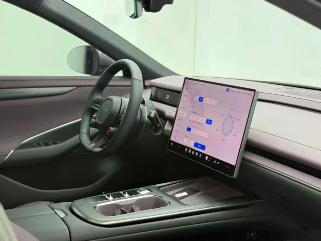 Xiaomi SU7 — Фото автомобиля 19