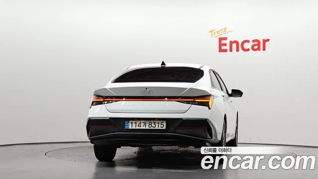 Hyundai Avante — Фото автомобиля 4