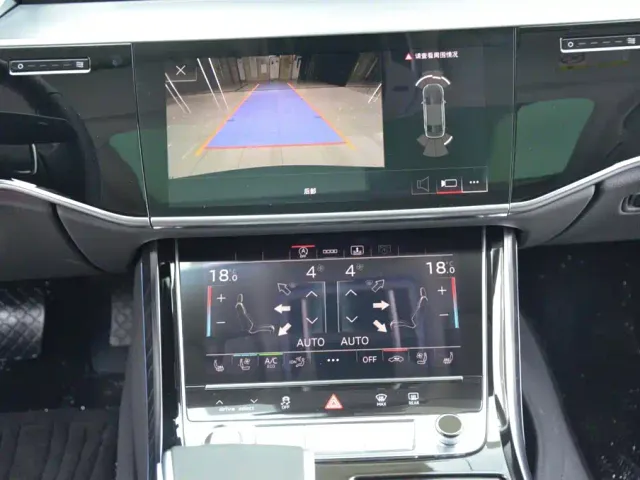 Audi A8 — Фото автомобиля 7