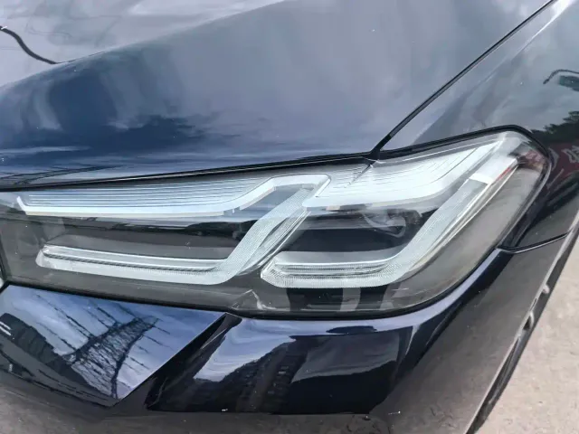 BMW 5 Series — Фото автомобиля 12