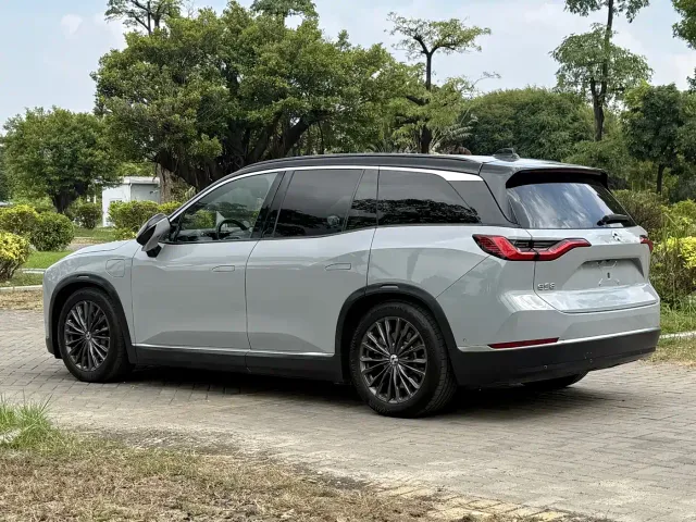 Nio ES8 — Фото автомобиля 15