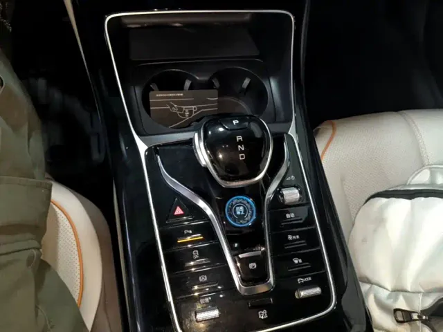 BYD Qin PLUS — Фото автомобиля 13