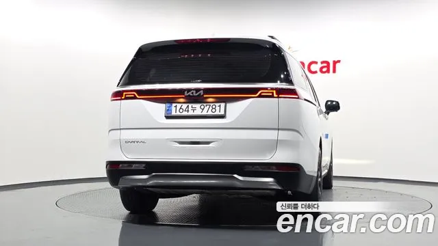 Kia Carnival 4th Gen — Фото автомобиля 4