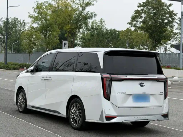 GAC Trumpchi M8 — Фото автомобиля 6