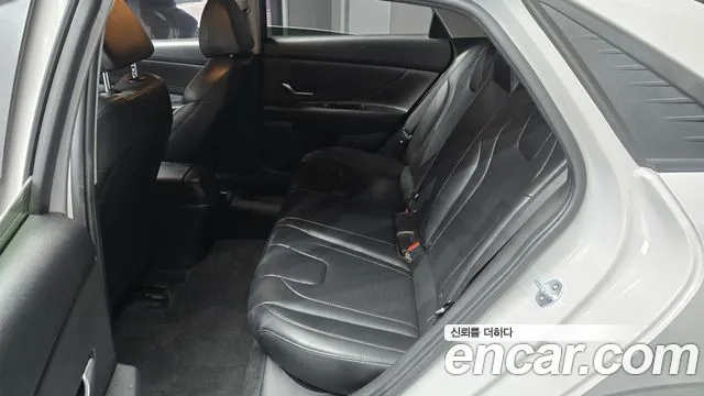 Hyundai Avante CN7 — Фото автомобиля 18
