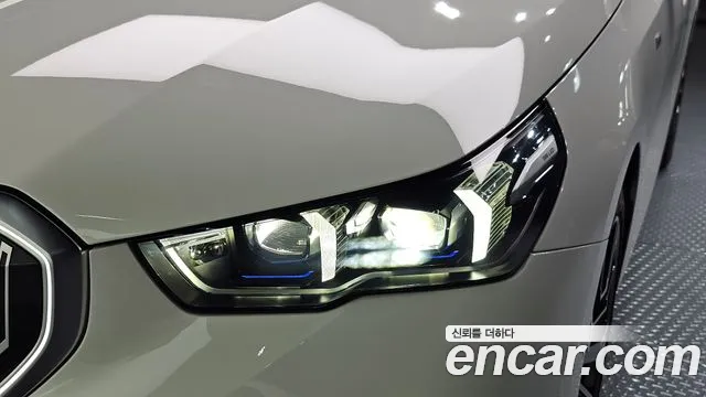 BMW 5-Series 5 серия (G60) 530i xDrive M Sport — Фото автомобиля 19