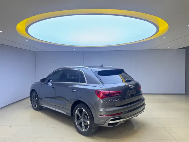 Audi Q3 — Фото автомобиля 4