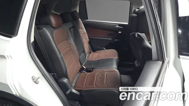 Volkswagen Tiguan — Фото автомобиля 12