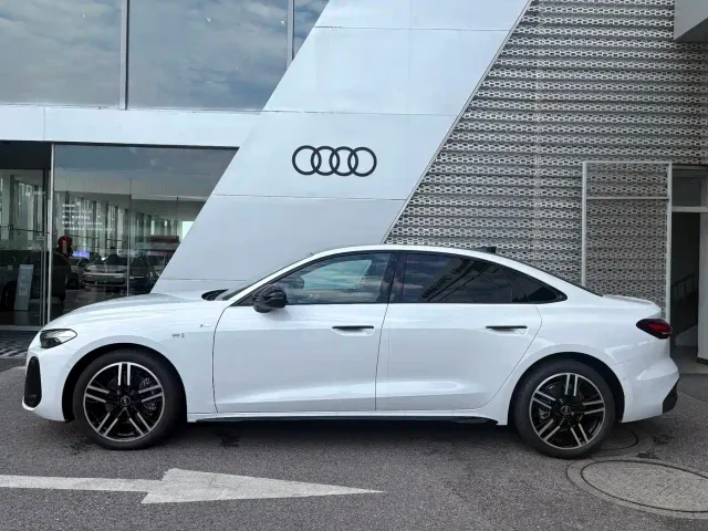 Audi A5L — Фото автомобиля 4