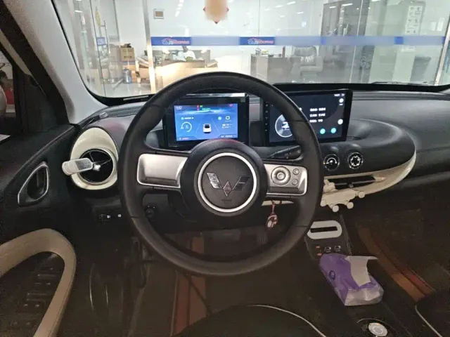 Wuling Bingo — Фото автомобиля 10
