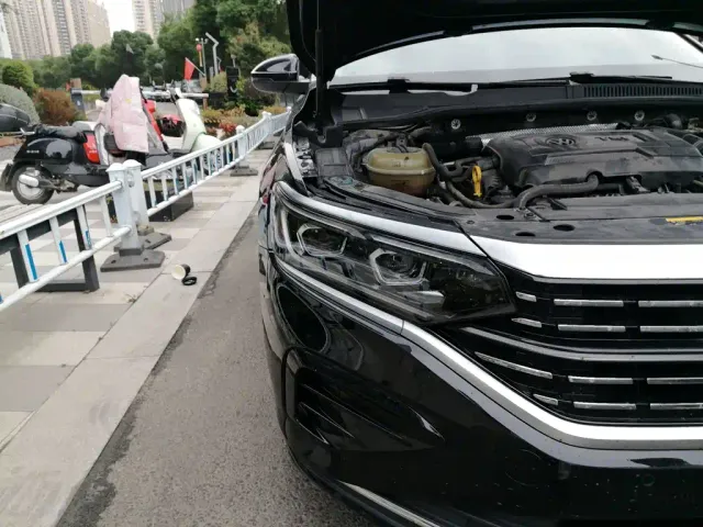 Volkswagen Passat — Фото автомобиля 7