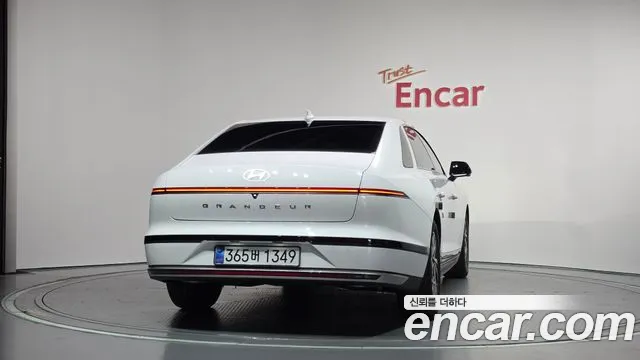 Hyundai Grandeur GN7 — Фото автомобиля 4