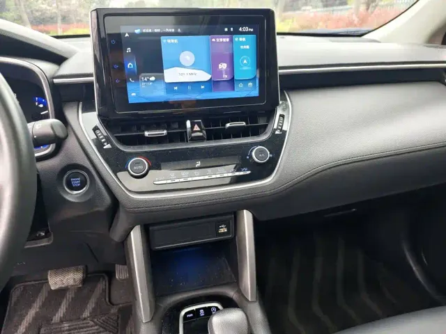 Toyota Corolla Cross — Фото автомобиля 5