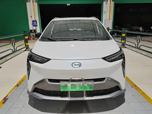GAC Aion Y — Фото автомобиля 2