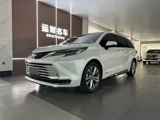 Фотография автомобиля — Toyota Sienna